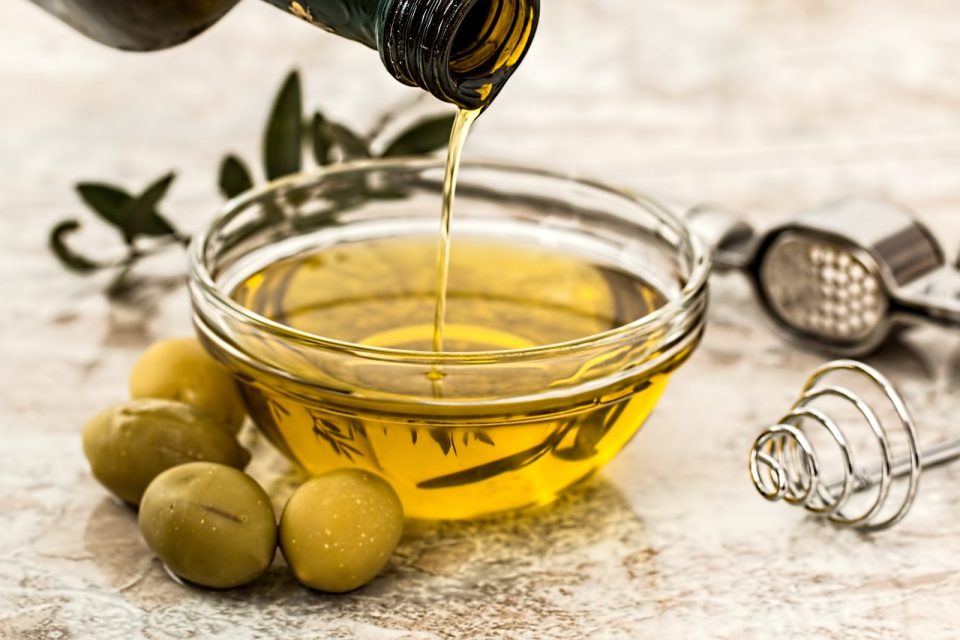 types of oils-olive oil