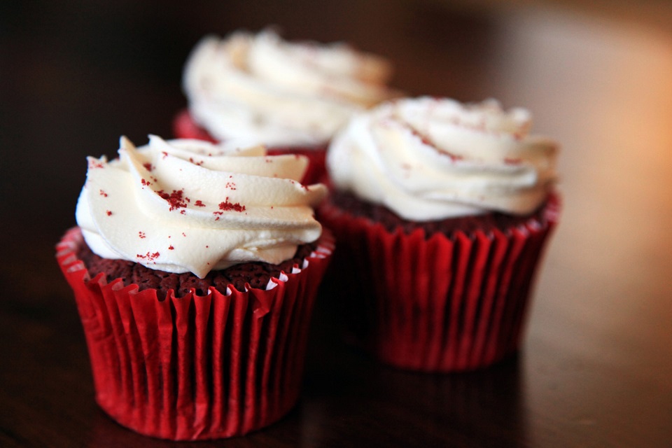 Valentine Cake red velvet cupcakes