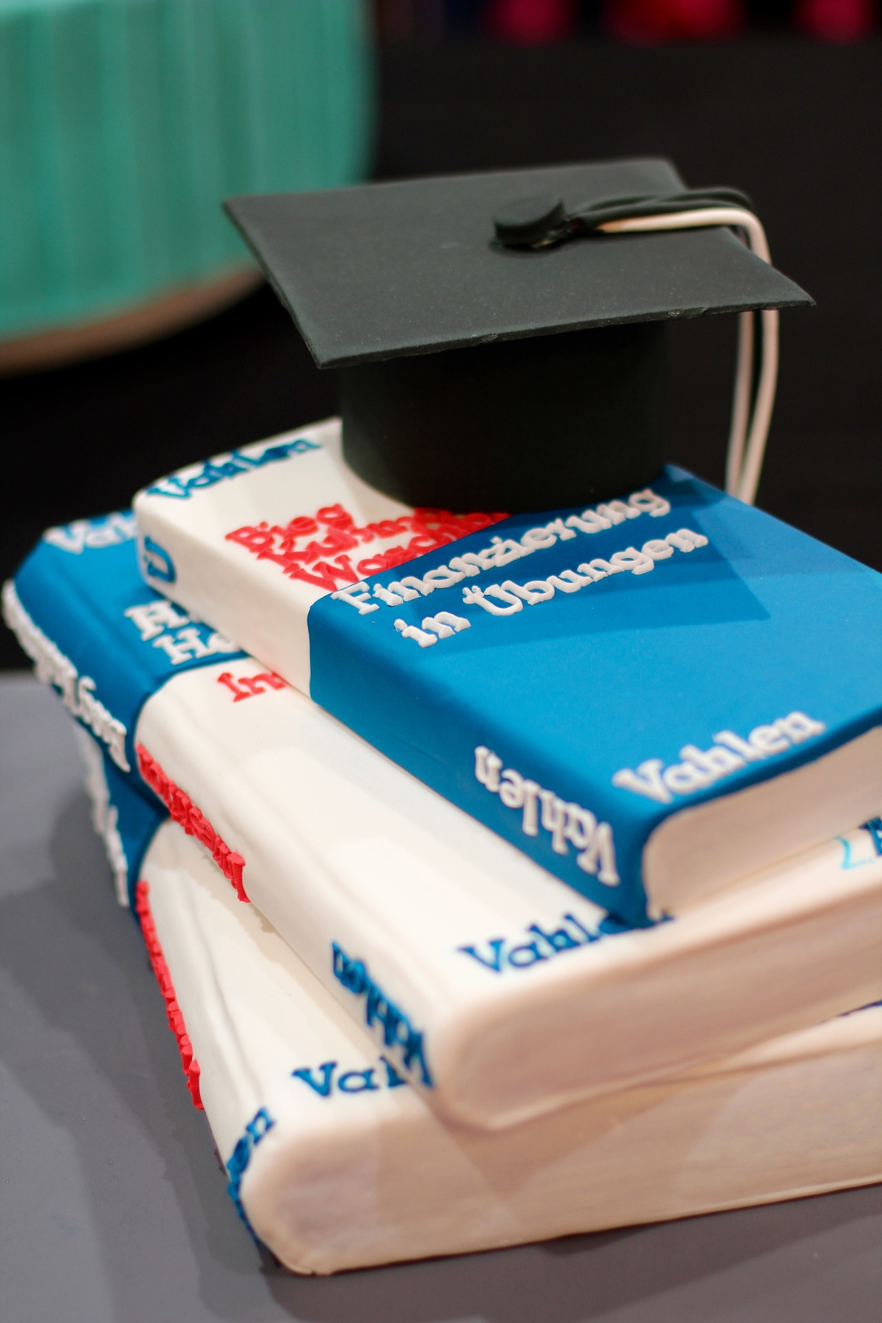 Book Cake